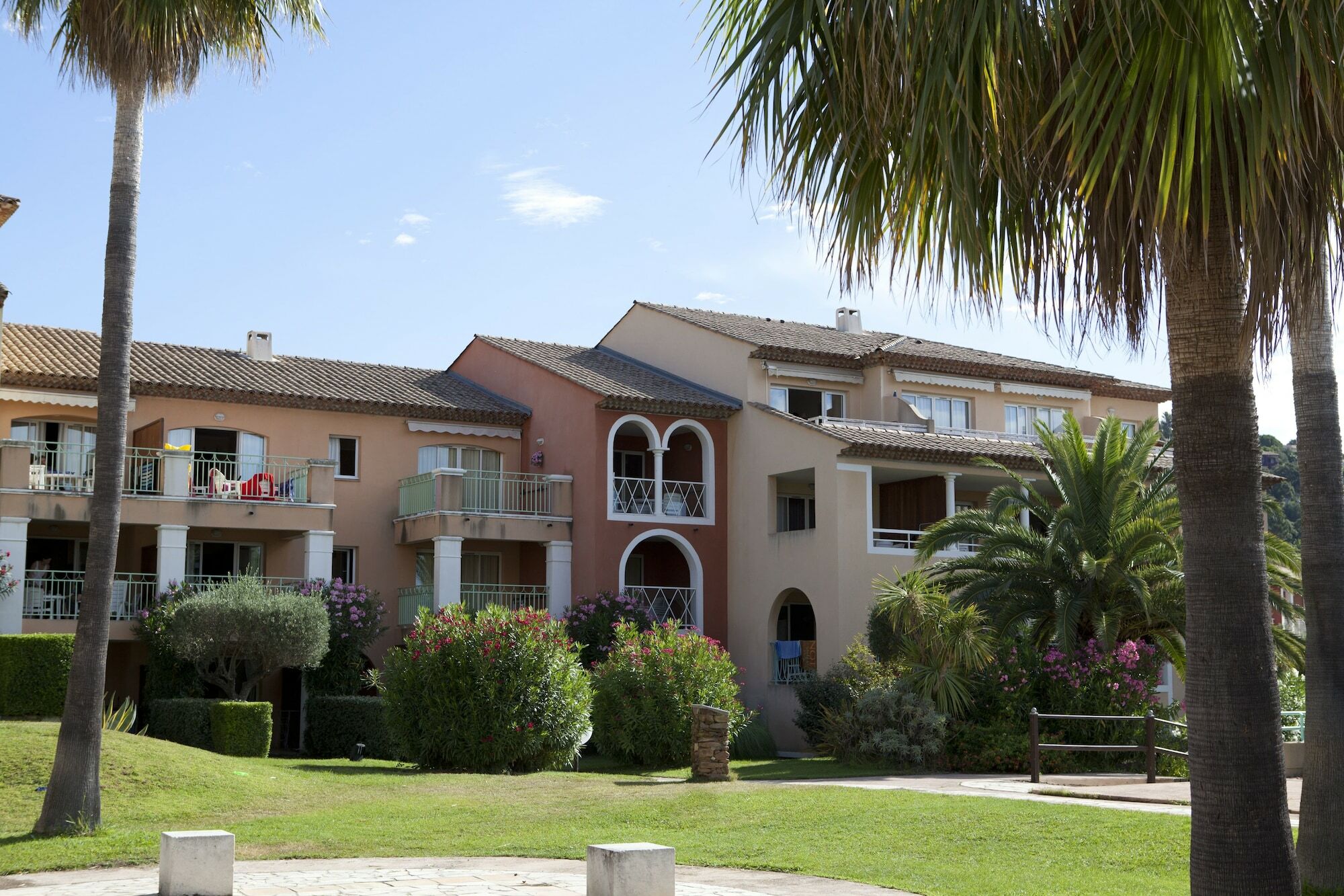 Pierre & Vacances Residence Les Rivages Des Issambres Ле Исамбр Екстериор снимка